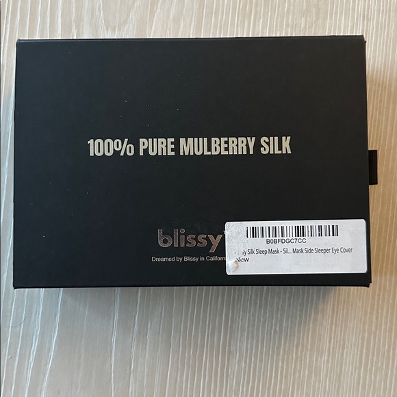 Blissy Black Silk Sleep Mask - Brand New! - Picture 2 of 6